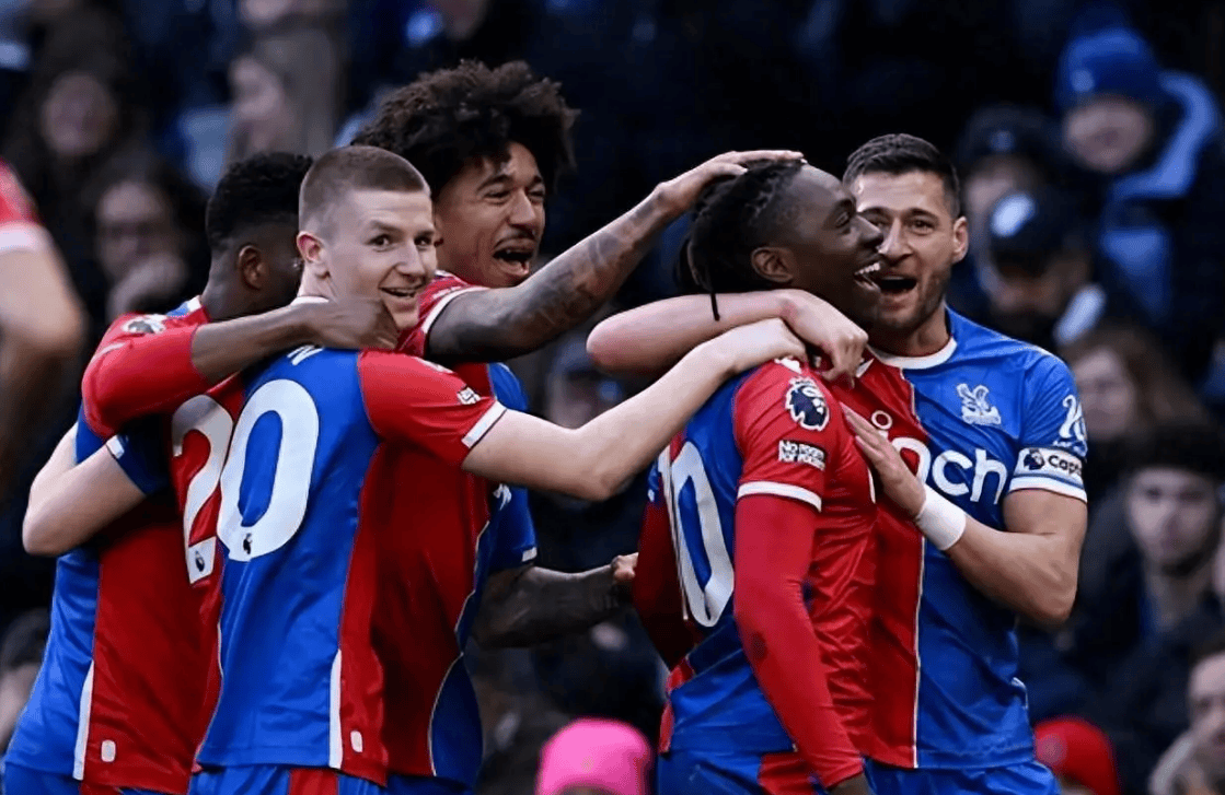 阿斯顿维拉迎英超关键赛，关键时刻迎来里程碑，赛场秩序良好，更衣室氛围转暖 -开云app下载