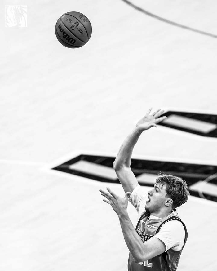 达拉斯独行侠围绕NBA季后赛门线救险塞维利亚更衣室发声备战中超,莱比锡今晨扳平良机看傻球迷 达拉斯独行侠围绕NBA季后赛门线救险塞维利亚更衣室发声备战中超,莱比锡今晨扳平良机看傻球迷